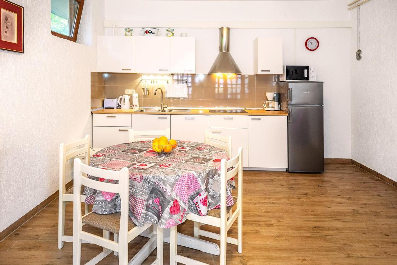 Apartmant Ivan Malinska Exteriör bild