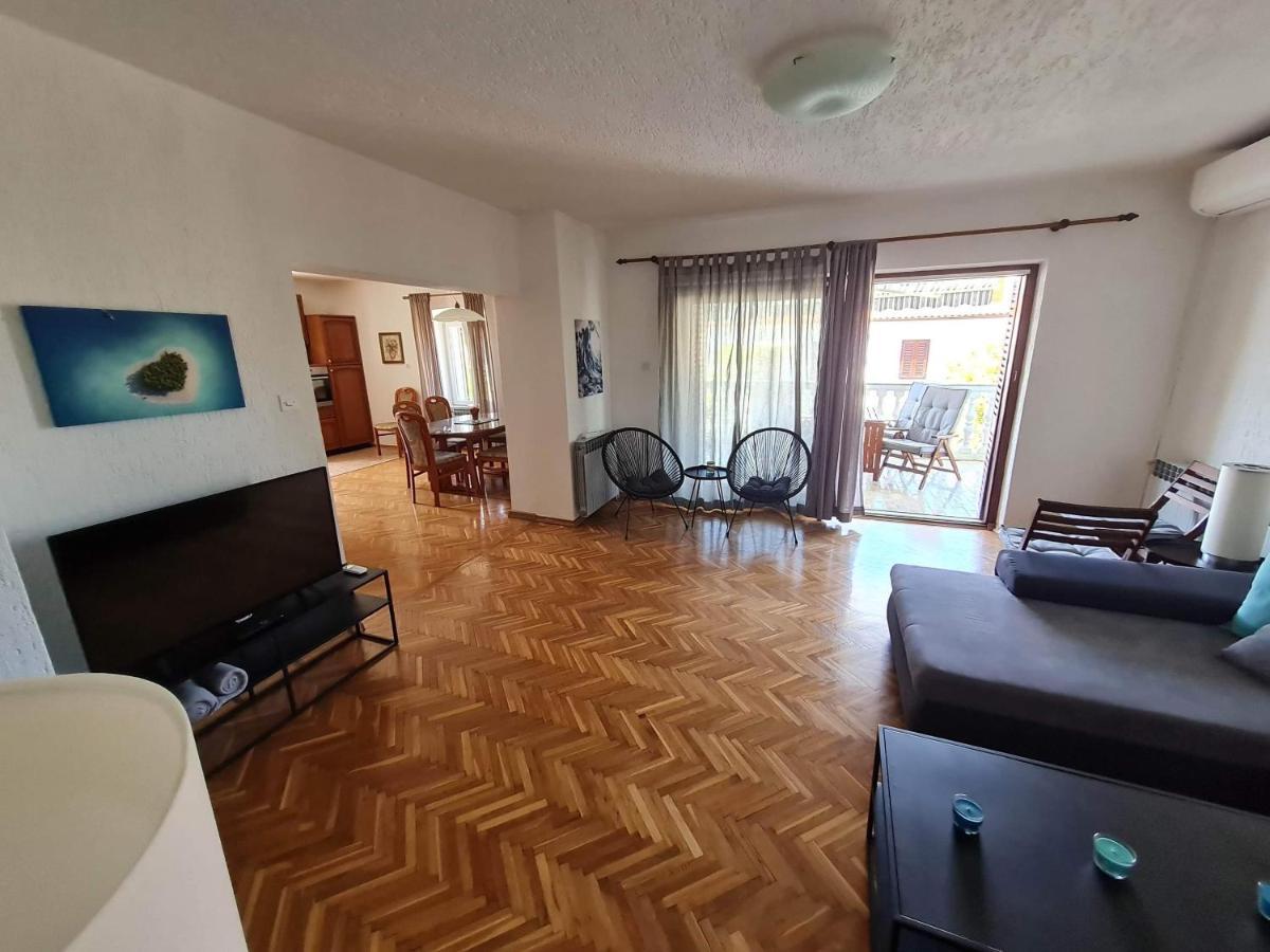 Apartmant Ivan Malinska Exteriör bild