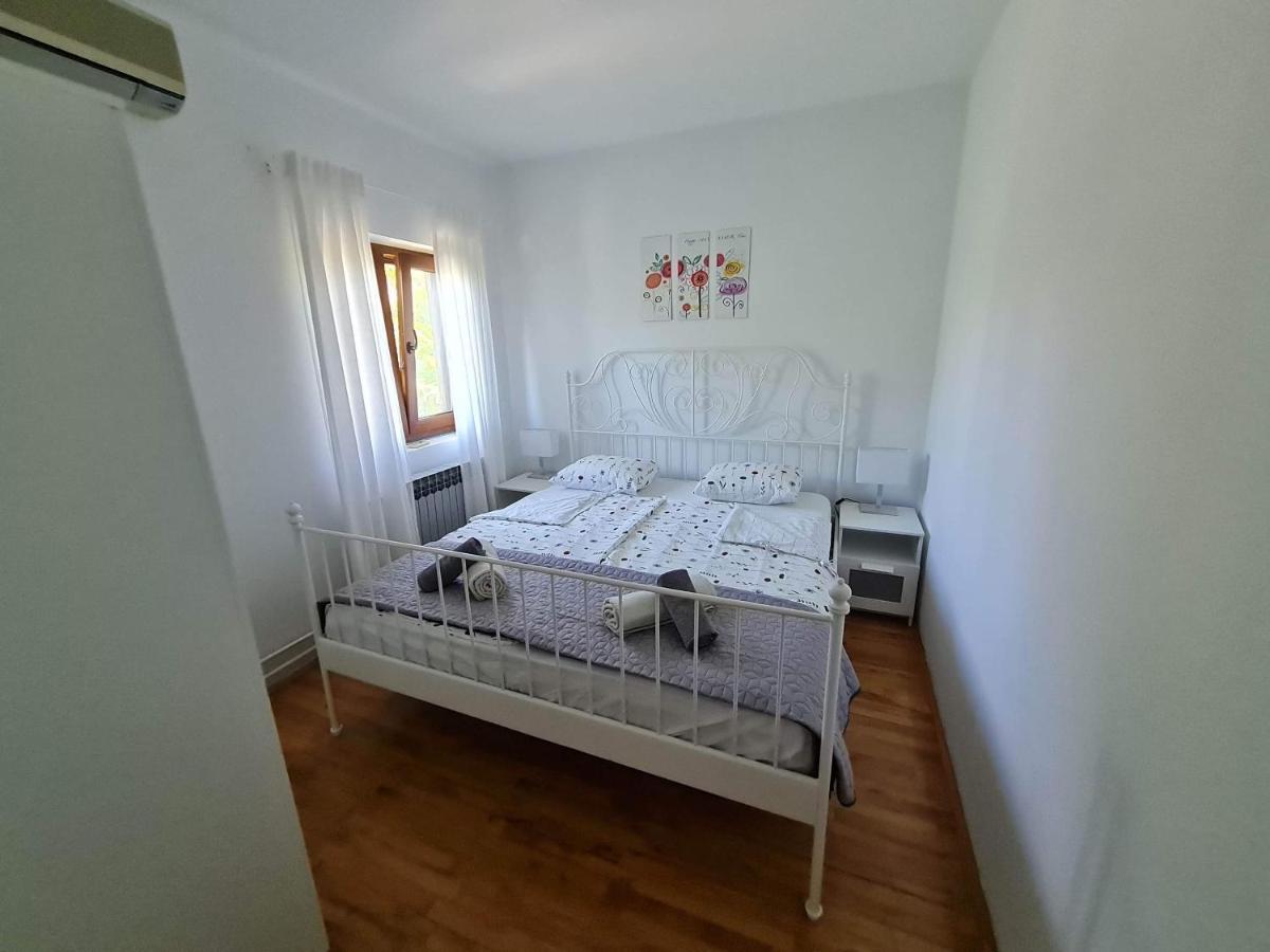 Apartmant Ivan Malinska Exteriör bild